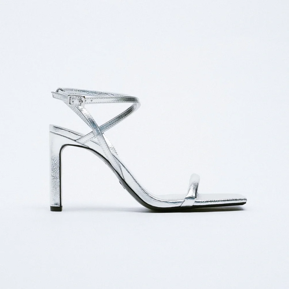 NWT. Zara Silver Metallic Strappy Criss Cross Heeled Sandals. Size 6,5. - Picture 1 of 7